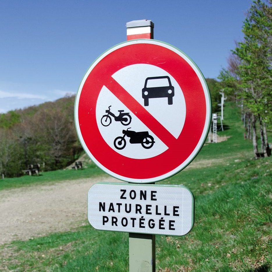 Signalétique pour le plan de circulation, piste interdite à la circulation © Nathalie Thomas