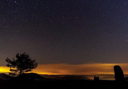 ciel-etoile_mont_lozere_bruno_daversin.jpg.800x800_q85_watermark-d41d8cd98f00b204e9800998ecf8427e.jpg