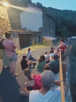 Animation été devant le garage 