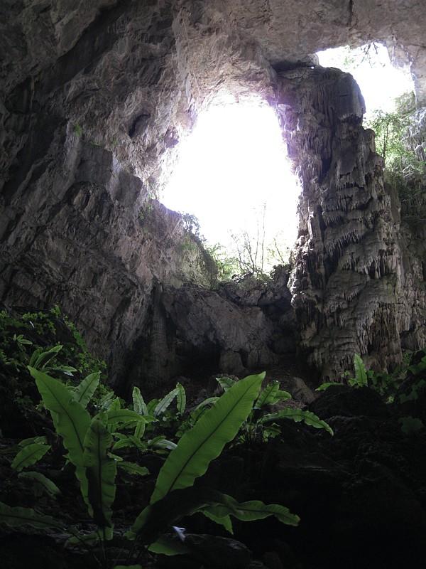 Grotte sur le Causse méjean