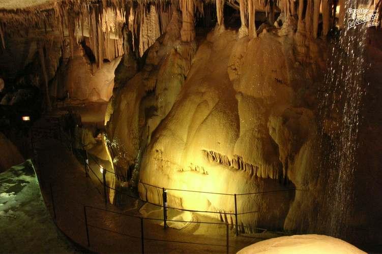 grotte_cocaliere_salle_colonnegrotte_cocaliere.jpg