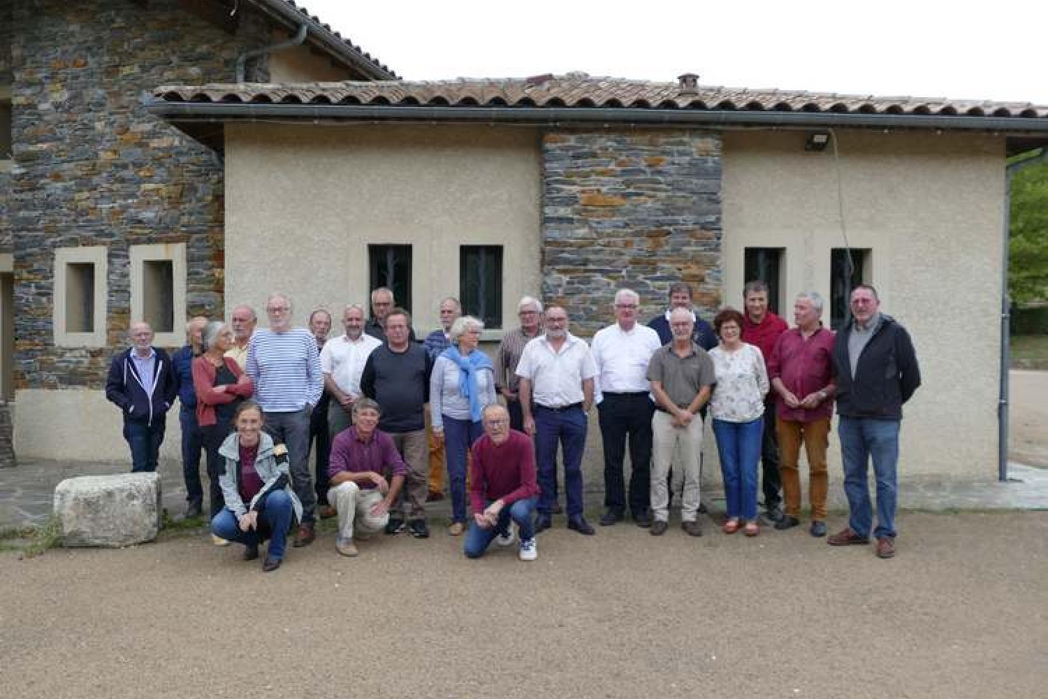 signature_dune_nouvelle_convention_dapplication_entre_la_com_com_des_cevennes_au_mont_lozere_et_le_parc_national_c_mariane_benoit_pnc_.jpg