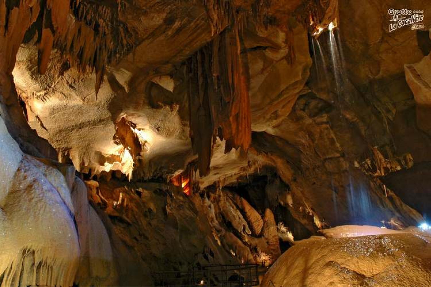 grotte_cocaliere_cascade_domegrotte_cocaliere.jpg