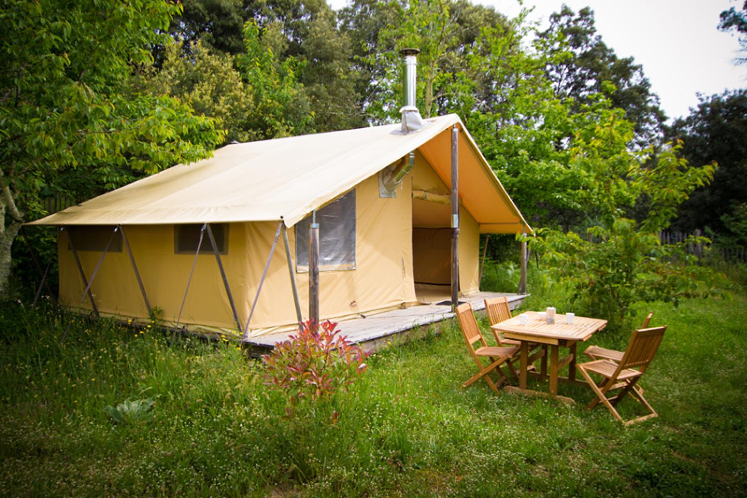 Randonnée et bivouac : 8 accessoires pour camper plus écolo - WE DEMAIN